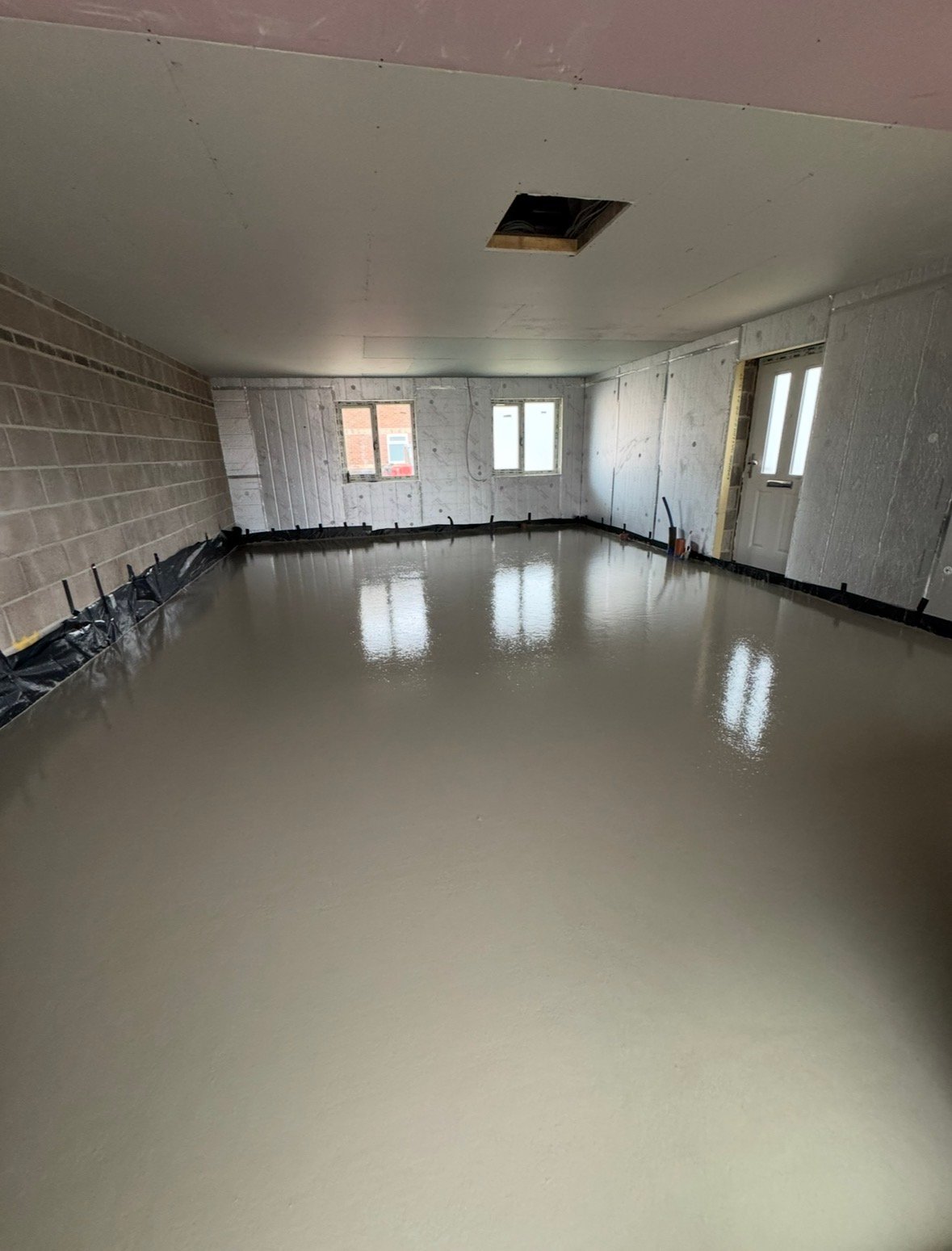 Liquid Screed Floor Drying